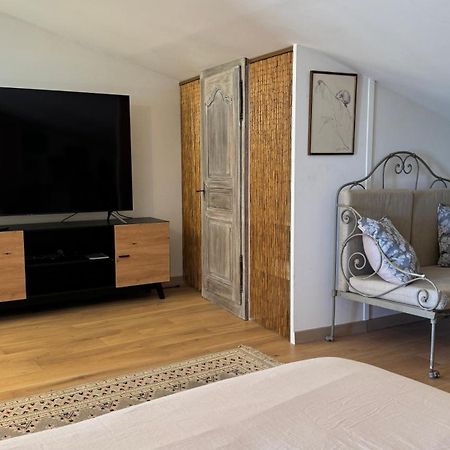 Bed and Breakfast Caillette Везон-ла-Ромен Екстер'єр фото