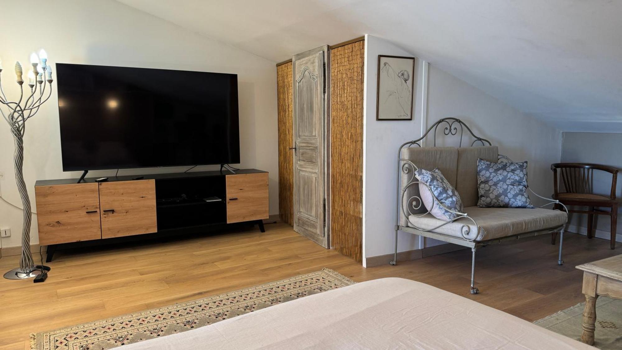 Bed and Breakfast Caillette Везон-ла-Ромен Екстер'єр фото